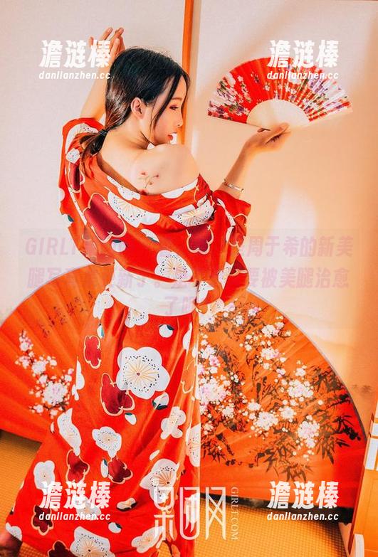 GIRLT果团网-周于希 GIRLT果团网 - 看,看,是周于希的新美腿写真集更新了。是不是又要被美腿治愈了呢?