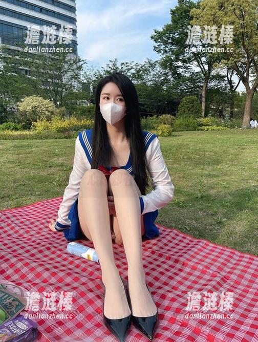 July芝岚 微密圈 - 图包警告:July芝岚玩的是死库水,心思却在浮想联翩!