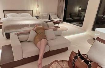 微密圈 – MIYA的御姐高清合集:真心觉得框框里的人就是我未来的女朋友!哈哈!