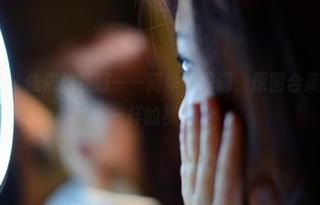 PANS写真 – 依依的礼服——简单不单调,原图合集带你开启不一样的视角。