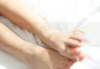 ROSI最新办公室写真:真希望会议不再是沉闷的词,能带点轻松的可爱?