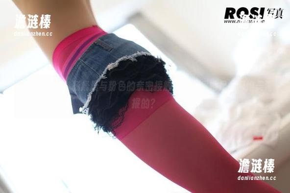 ROSI写真 - 杨晨晨与粉色的亲密接触，套图里她是如何媲美海报的？