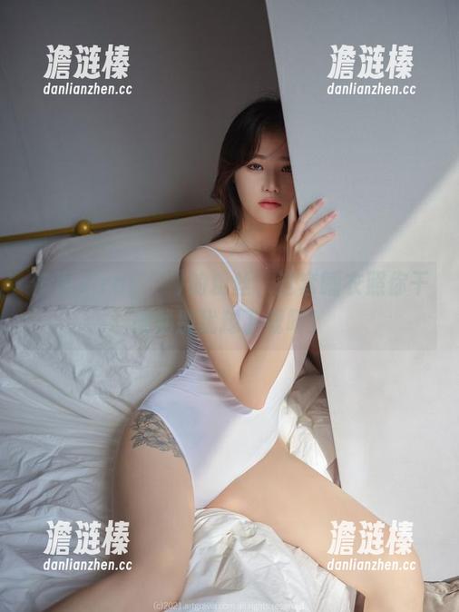 作为Sira(시라)的粉丝，这套睡衣照你干脆就别犹豫下载吧！