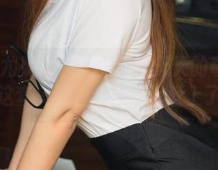 UGirls尤果网 – 美女与刘天天的奇遇——这套美图,我觉得我爱上了