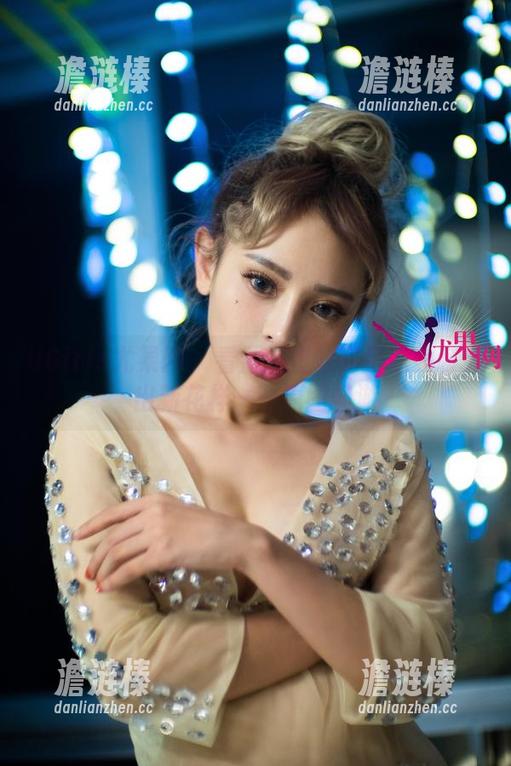UGirls尤果网-孟狐狸 UGirls尤果网 - 看孟狐狸如何把职业装穿出新花样——原图畅游
