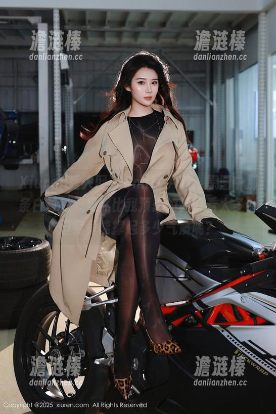 Xiuren秀人网-Emily尹菲 Xiuren秀人网 - Emily尹菲:原图中那条白衬衫,果然比我预想的要好看太多,但究竟能撑起多少气质呢?