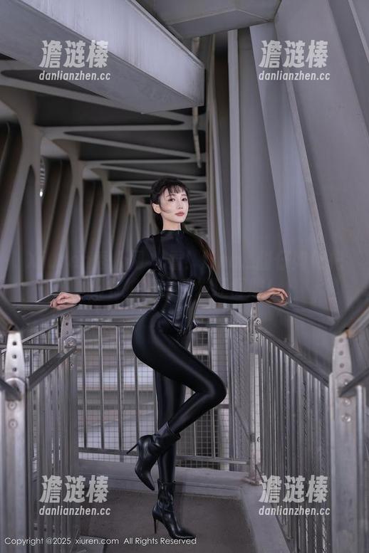 Xiuren秀人网-tina_甜仔 Xiuren秀人网 - 看!tina_甜仔如何把秘书拍得比沙发还舒服!