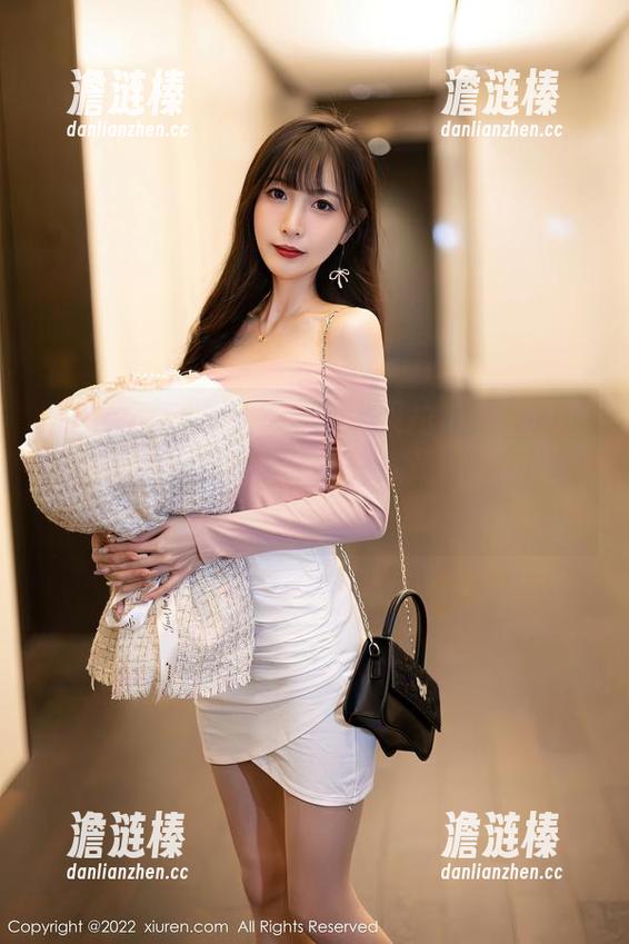 Xiuren秀人网 - 下载佘贝拉bella的白色套图，心里嘀咕着这到底是纯洁还是另有所指？