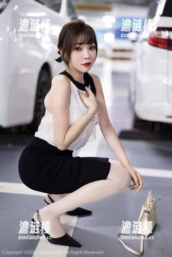 Xiuren秀人网-吃白菜的vi菜菜 Xiuren秀人网 - 吃白菜的vi菜菜的校园图集,免费又好看,是时候刷新你的印象了!