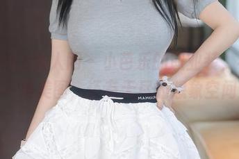 Xiuren秀人网 – 小芭乐的职业装,不只是一堆美图,还有无尽的想象空间!