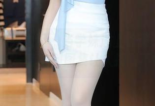 Xiuren秀人网 – 当学妹遇上徐莉芝Booty，这一套定制图集让人按耐不住！