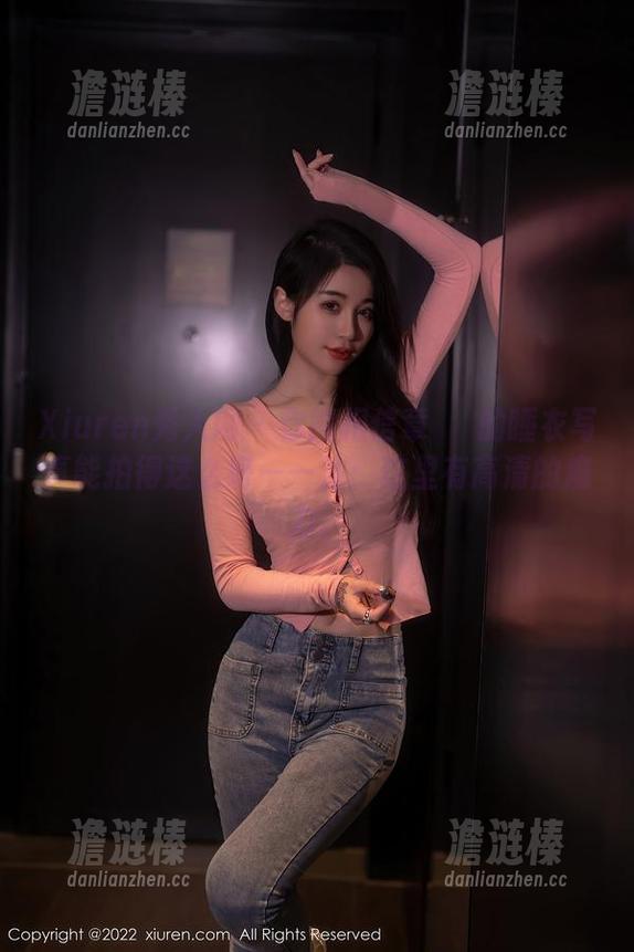 Xiuren秀人网 - 你能相信章芃芃的睡衣写真能拍得这么好——注：这里有高清的魔力。