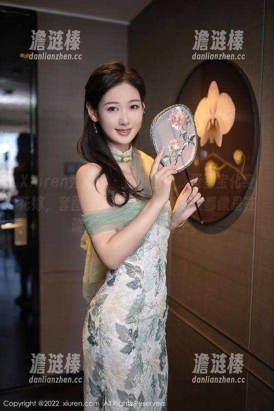 Xiuren秀人网-蛋蛋宝 Xiuren秀人网 - 在原图中,蛋蛋宝化身花嫁,套图变得更神奇,每一张都像是在谈人生哲学的白裙子。