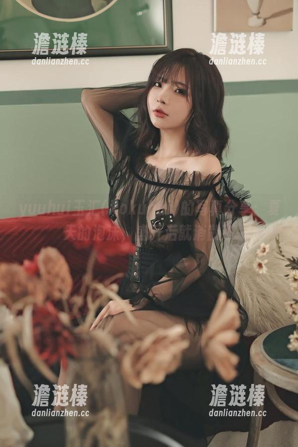 yuuhui玉汇(kokuhui)的写真分享：夏天的泡沫，盛开后就消散了