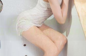 丽柜 – 图片更新!可馨的白裙居然把我迷得五迷三道,让你想一秒追着她跑。