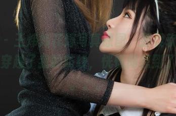 丽柜 – 王炜炜花嫁写真原图，那柔软的姿态，穿越了我的防线，恍惚间想到了很多。。。