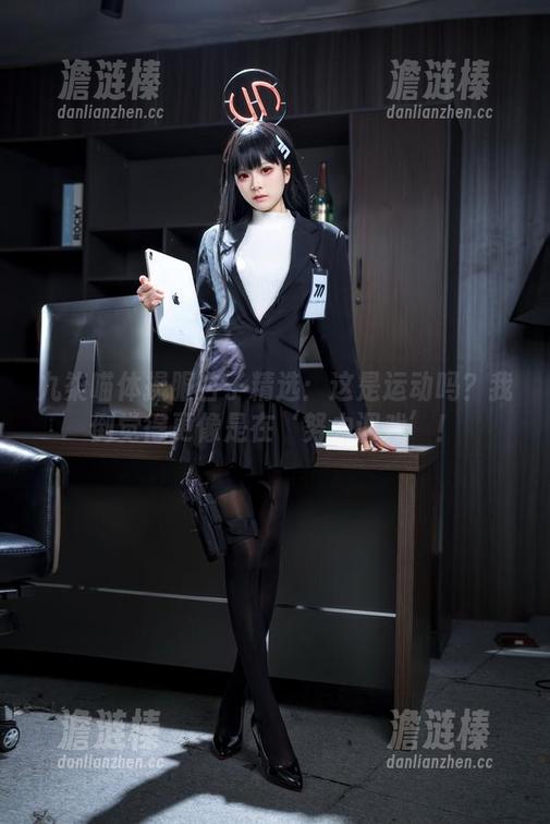 九柒喵 九柒喵体操服白子精选:这是运动吗?我倒觉得更像是在‘努力调戏’!