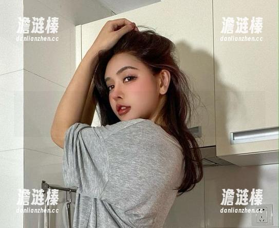 于芷晴 微密圈 - 于芷晴的图包来袭!这绷带缠满的风格是不是也太迷了点?