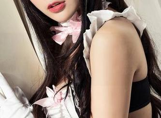 克拉女神 – 菲菲的短裙:不花钱的裙子视角,套图看得人心里小鹿乱撞!