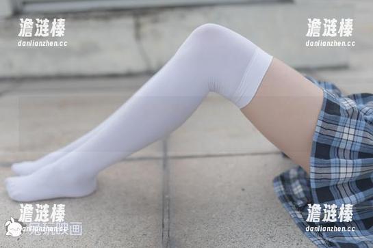 兔玩映画 惠的礼服里藏着什么?兔玩映画原图好像在跟我说点啥,图包默默跟上。