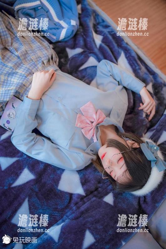 兔玩映画 遇见绿T恤白鞋少女吧!兔玩映画又来搞事了,这次她可没带伞!