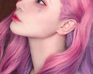 见过如此缤纷的浴室COS吗？千夜未来又在挑战我的审美，原图致敬！