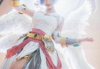 “谁在撩琴弦？”看只是简言的写真套图，心砰砰作响