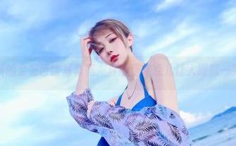 啾小妍的金发芭比写真集,真的是有点儿让人眼前一亮吧!