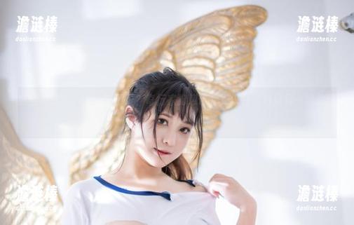 红丝绒旗袍cos，谁不爱？奇行家狗崽带你见识什么叫别具一格的图片！