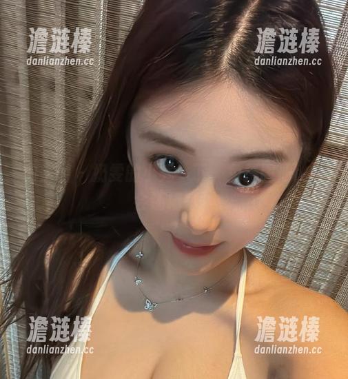 奶雯 微密圈 - 奶雯的小秀一下,免费图册比开会还精彩!
