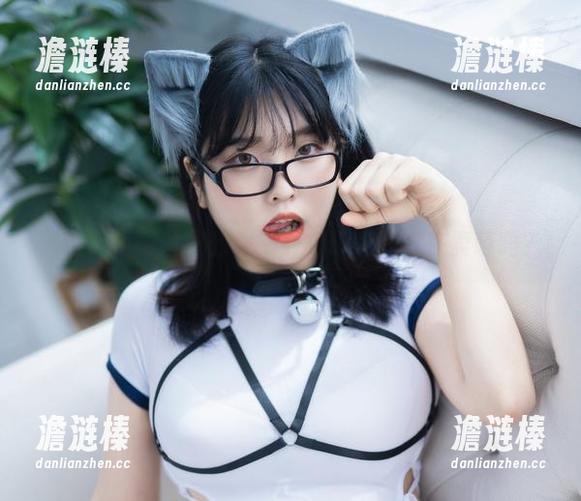 宋哈娜 着迷于“蕾丝”的那一刻,宋哈娜又在卖萌吗?