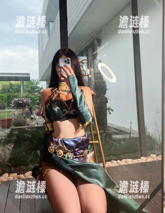 小玉吃果冻 微密圈 - 小玉吃果冻教室:美图和套图的完美结合,身心我们都放飞吧,别做白板。