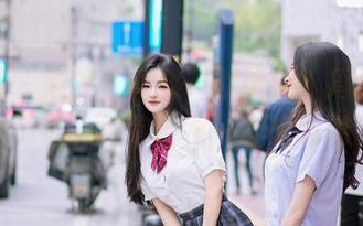 尤蜜荟 – 谁说“女孩”就该甜?周妍希图集下载,给你点不一样的味道。
