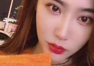 微密圈 – 女王林子喵Lynne的套图，可以说是“规矩”与“不拘一格”的站位，等着你来点赞！
