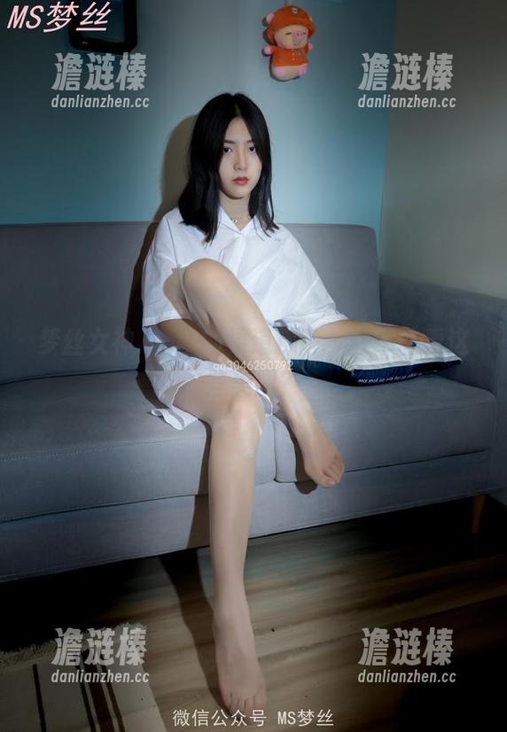 梦丝女神-玥玥 梦丝女神 - 玥玥的楼道探险,敢不敢看这些美图?