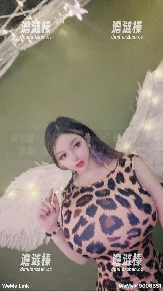微密圈 - “梦露veronica”的裤里丝写真集：是不是又增加了某种想象力？