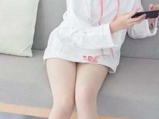 森萝财团的灰丝学妹最新图包,难道我要为那个灰丝买单?