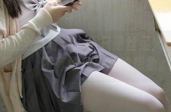 森萝财团全套写真:不只是丝足火腿那么简单,还有更多凌乱的想象。