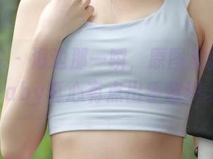 模范学院 – 海边那一瞬，原图里的李颖煊baby真心有点出乎意料。
