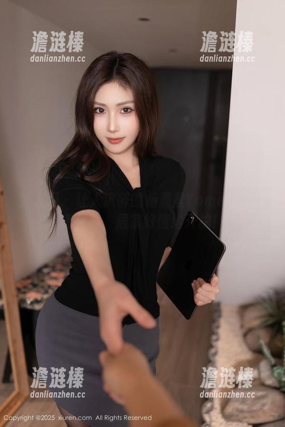 秀人网-杨晨晨Yome 秀人网 - 让人沉醉的杨晨晨Yome睡衣写真全集,居家好情绪开拍!