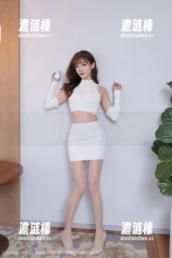 秀人网-柒喜小baby 秀人网 - 柒喜小baby双马尾的这版写真,该不会又是重现青春少女的撩啊。