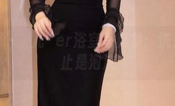 秀人网 – 玥儿玥er浴室写真集：洗去的不止是泡沫