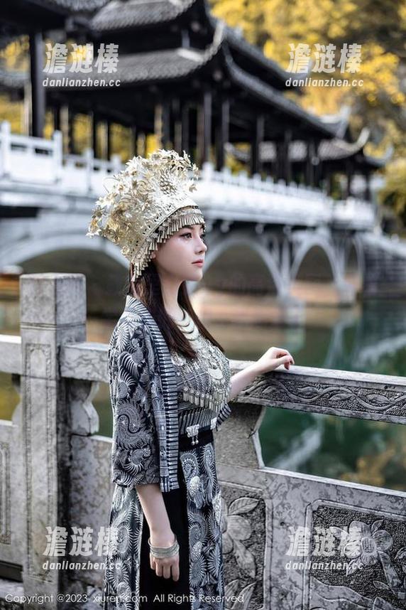 秀人网-白芷yy 秀人网 - 教室里白芷yy的高清美图,冲着学习去的,但...我想歪了