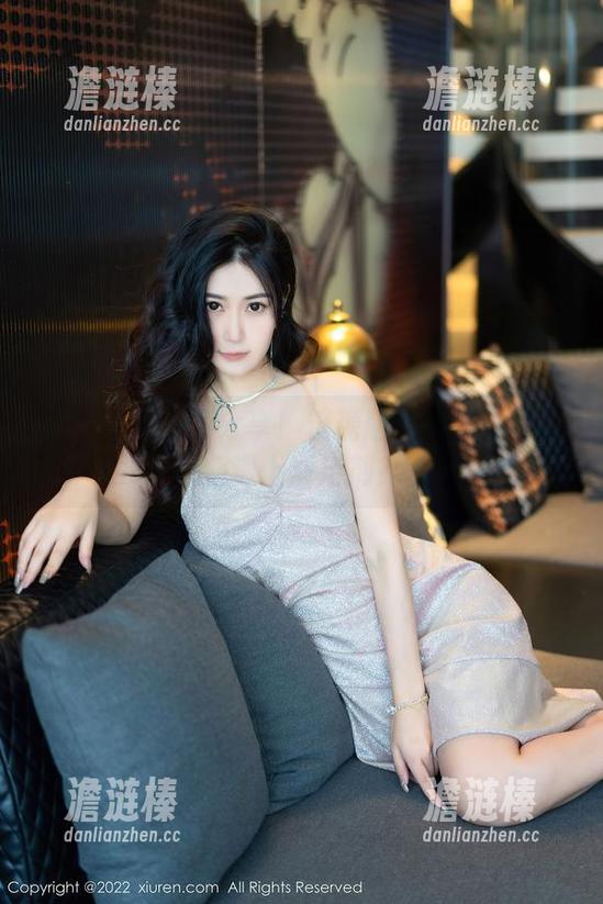 秀人网-糖糖 秀人网 - 最新分享!糖糖版女仆:当少女心遇上清洁剂?
