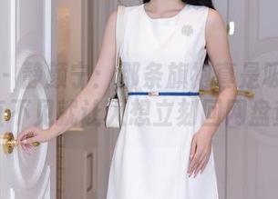 秀人网 – 静颜宁:那条旗袍真是吸引眼球,简直不见就让人想立刻回网盘查看。