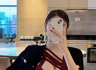 微密圈 – 首次见面不用太紧张，脸红Dearie带来的精选写真集轻松“上课”！