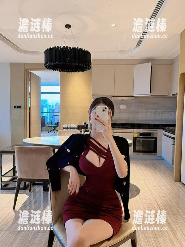 脸红Dearie 微密圈 - 首次见面不用太紧张,脸红Dearie带来的精选写真集轻松“上课”!