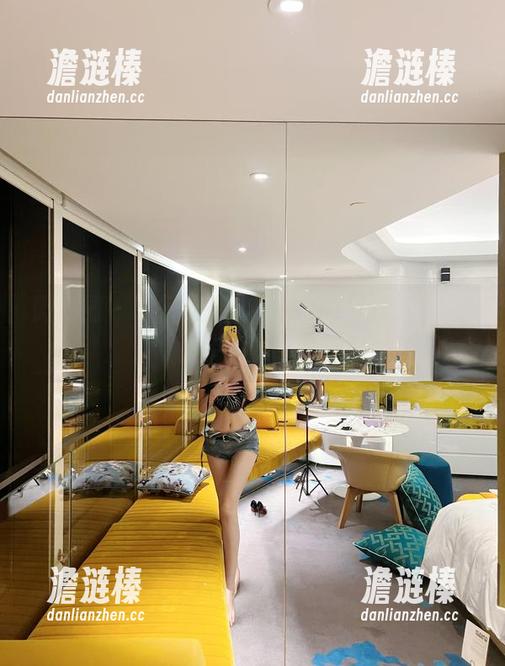 微密圈 - 葛征打破传统，纯白竟然能这么‘有趣’？！