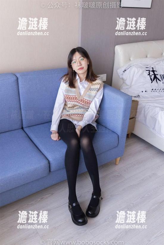 袜啵啵 - 在线小淳这份清纯图集，不由得让人思考人生选择
