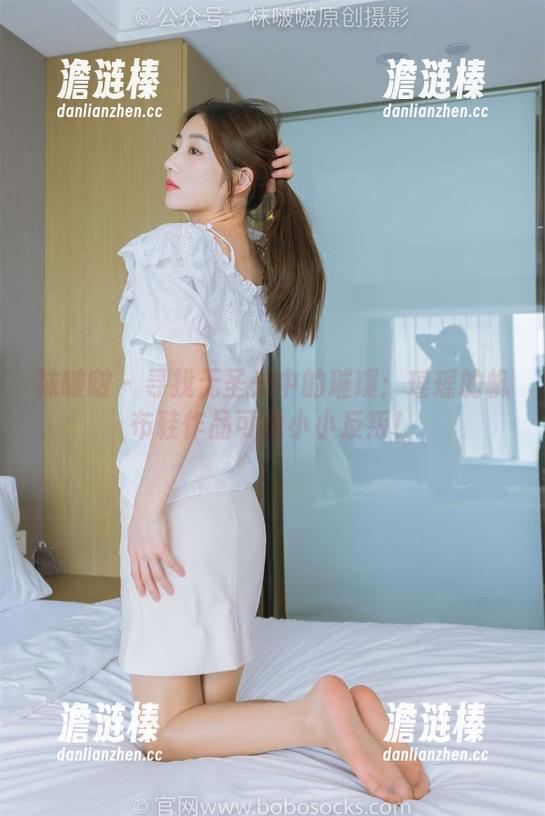 袜啵啵-瑶瑶 袜啵啵 - 寻找无圣光中的璀璨:瑶瑶的帆布鞋作品可能小小反叛!